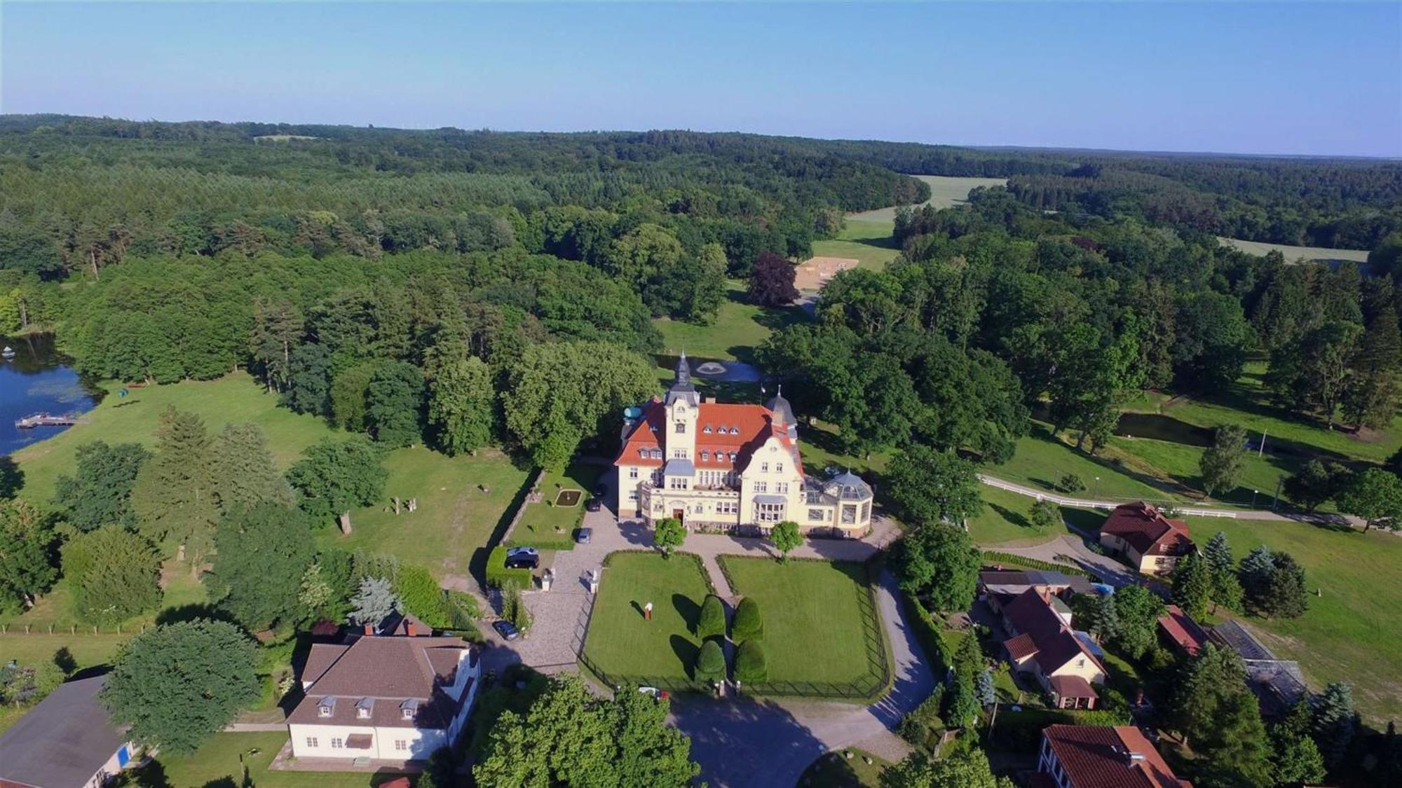 Bernsteinschloss Wendorf  Exterior foto